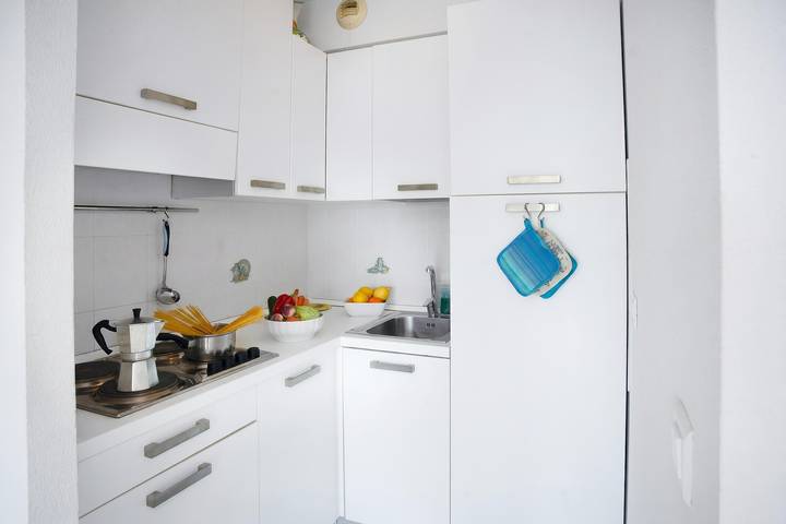 Gîte pour 4 personnes, avec piscine ainsi que vue sur l’océan et terrasse dans Plage des Sablettes Est - 4
