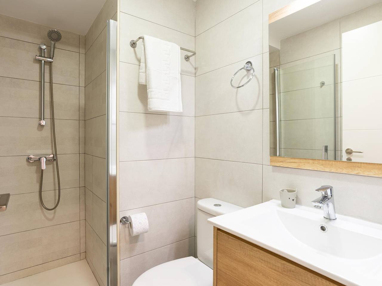 Entire vacation apartment, Letmalaga Lighthouse in Playa de la Malagueta, Malaga