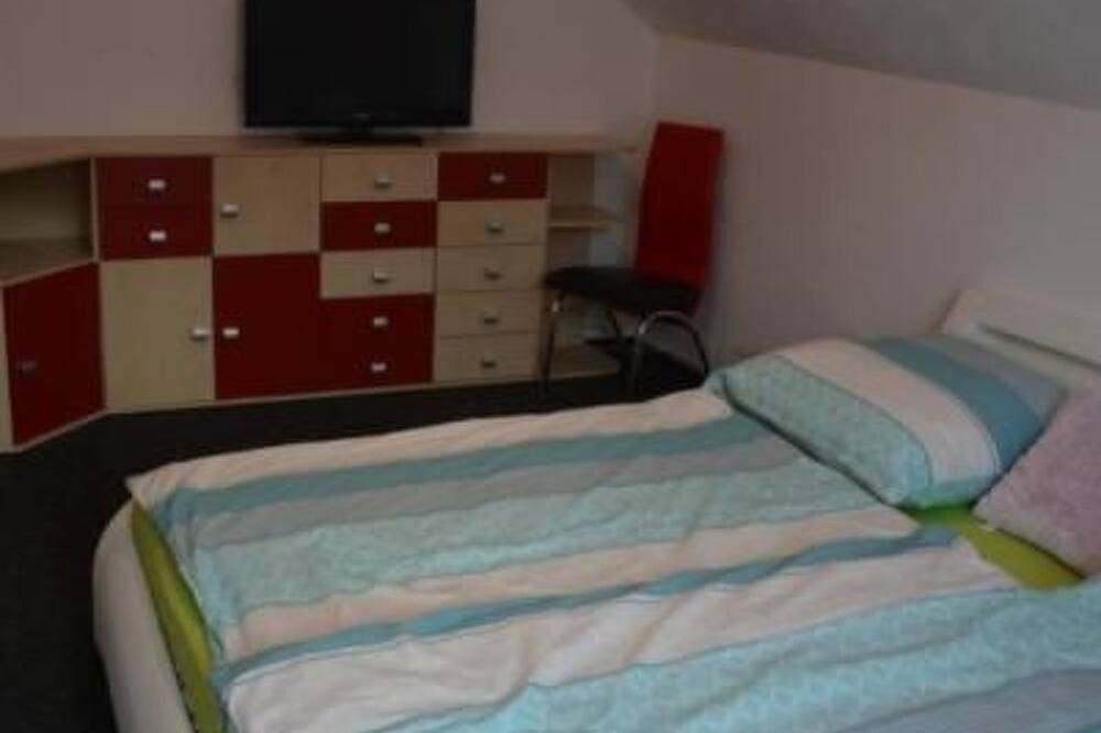 Ganze Wohnung, Kunstsammler in Freital, Osterzgebirge