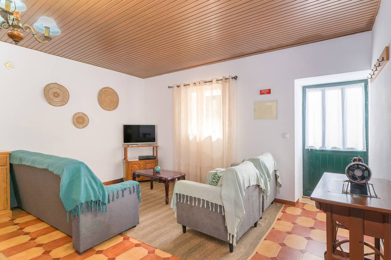 Casa de Férias 'Costa Vicentina' com Terraço Privado, Jardim Privado e Wi-Fi in Costa Alentejana