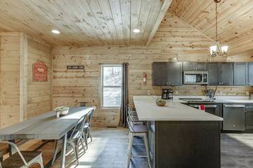 Log Cabin for 9 Guests in Chattahoochee National Forest, White County, Picture 3