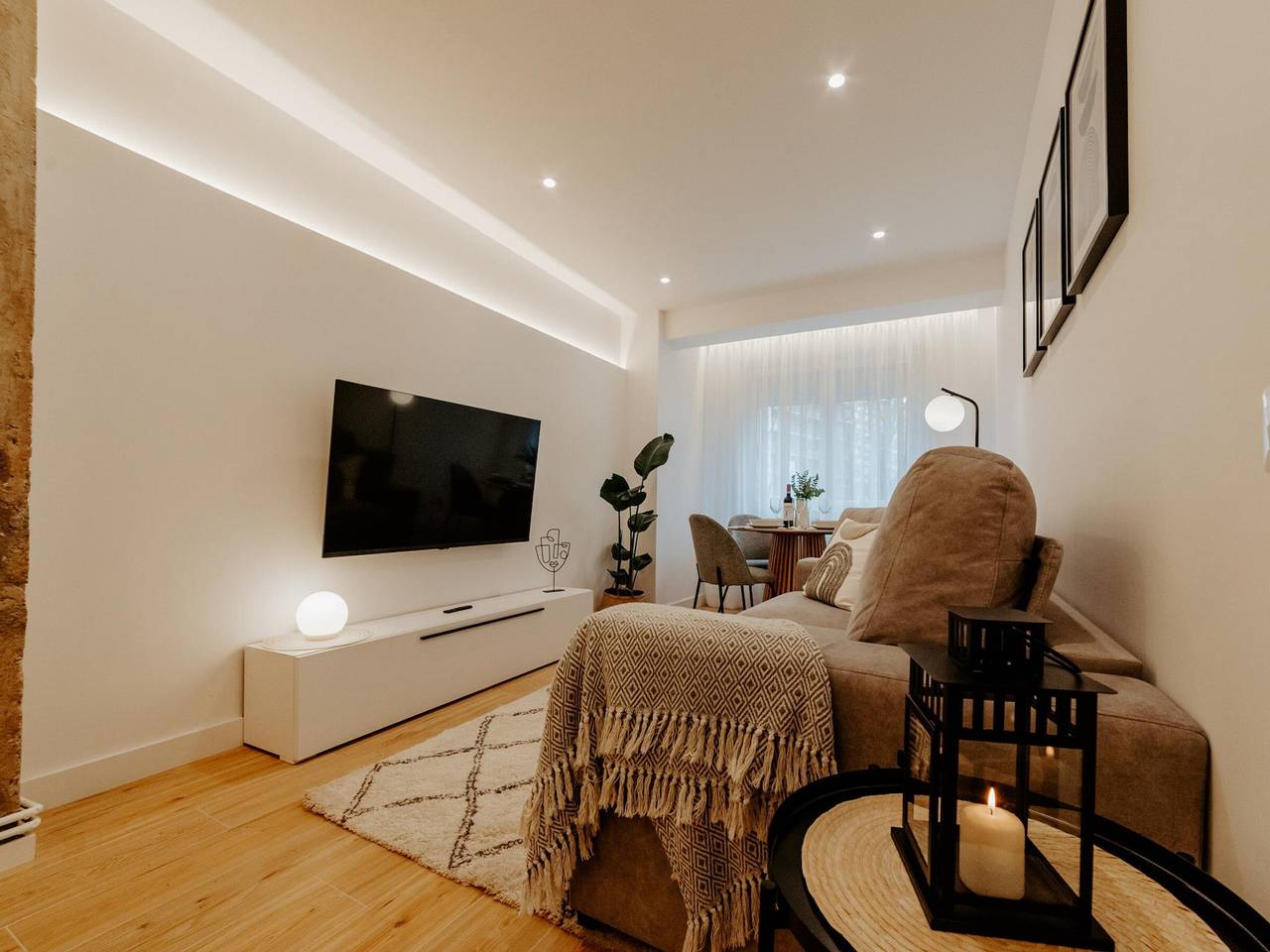Apartamento entero, Elegancia Moderna en el Corazón de Logroño para 6 Personas in Logroño, Provincia de La Rioja