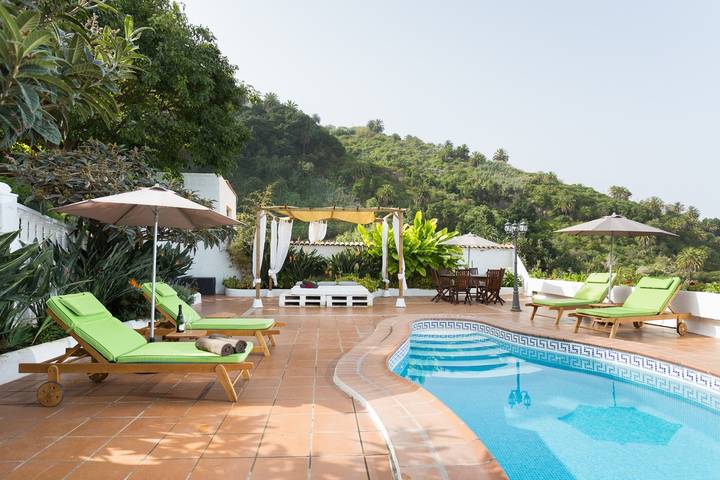 Casa rural para 4 personas, con Vistas al mar y Terraza además de Jardín y Piscina en Icod de los Vinos