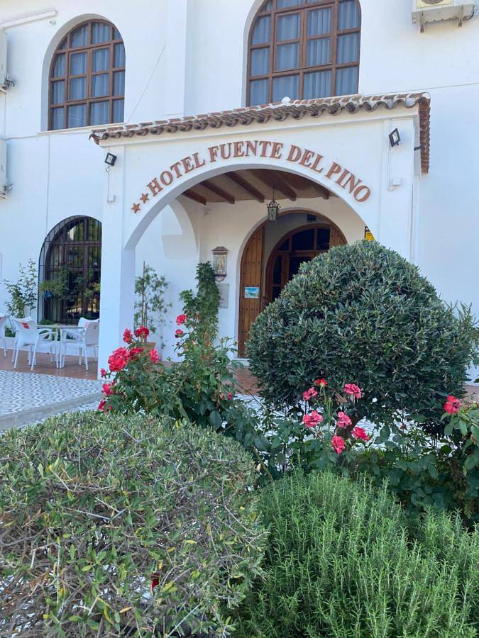 Hotel für 2 Personen, mit Pool und Garten sowie Whirlpool - 1