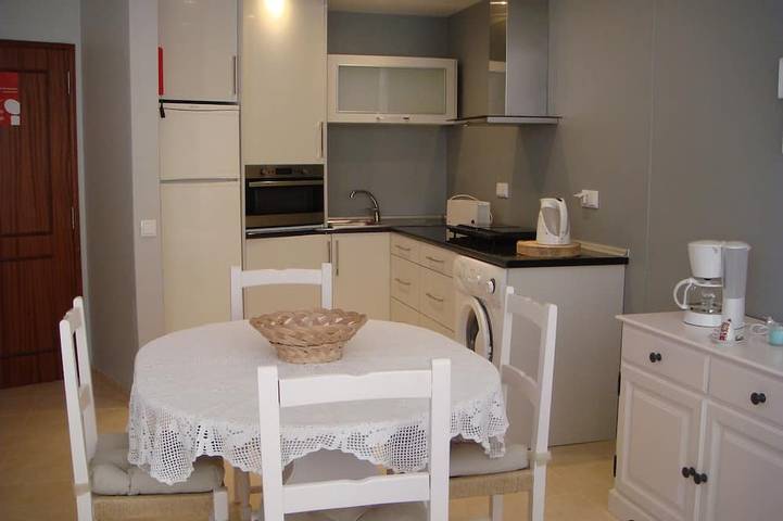 Ganze Wohnung, In der Front T1 mit Garage und Wifi 1980 / Al in Praia da Rocha, Portimão