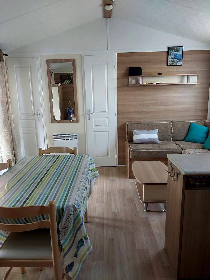 Camping pour 6 personnes, avec sauna ainsi que piscine et terrasse, animaux acceptés à Saint-Denis-d'Oléron - 4