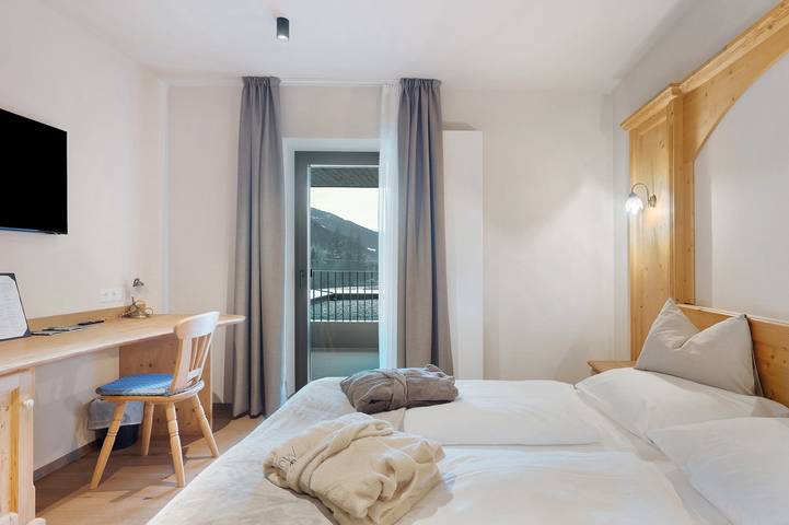 Hotel Murrer 3S Double Room 106 with Mountain View, Spa and Wellness Area in Sarnvalley, Sarntal Alperne