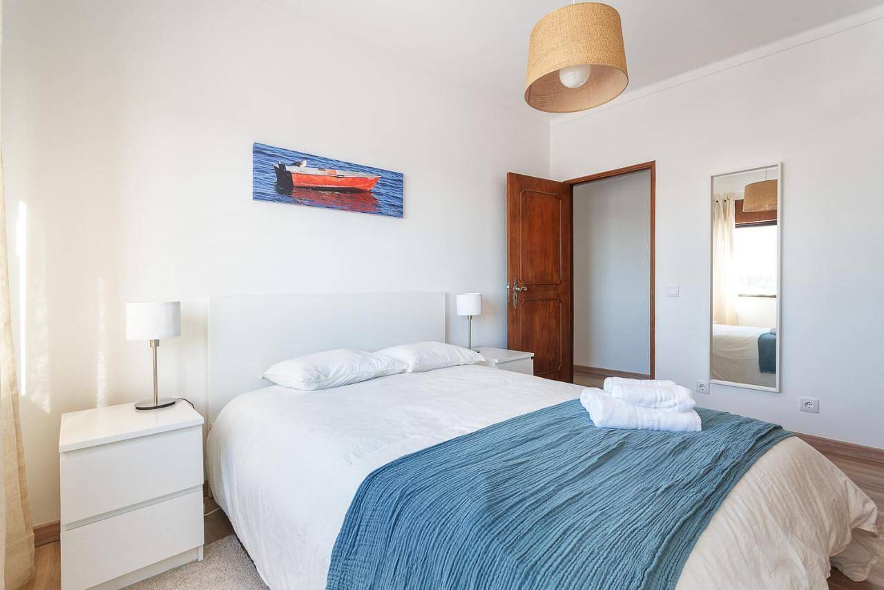 Apartamento inteiro, Hostwise - Spacious & Sunny Flat - Loulé in Loulé, Loulé (São Clemente)