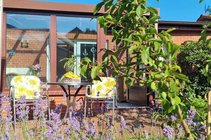 Bungalow für 2 Personen, mit Terrasse und Garten