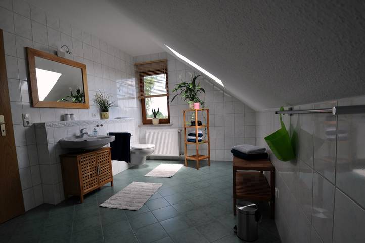 Ganze Wohnung, Ferienwohnung Sonnenblume 1" mit Bergblick, Balkon und Wlan in Markersdorf, Oberlausitz-Niederschlesien