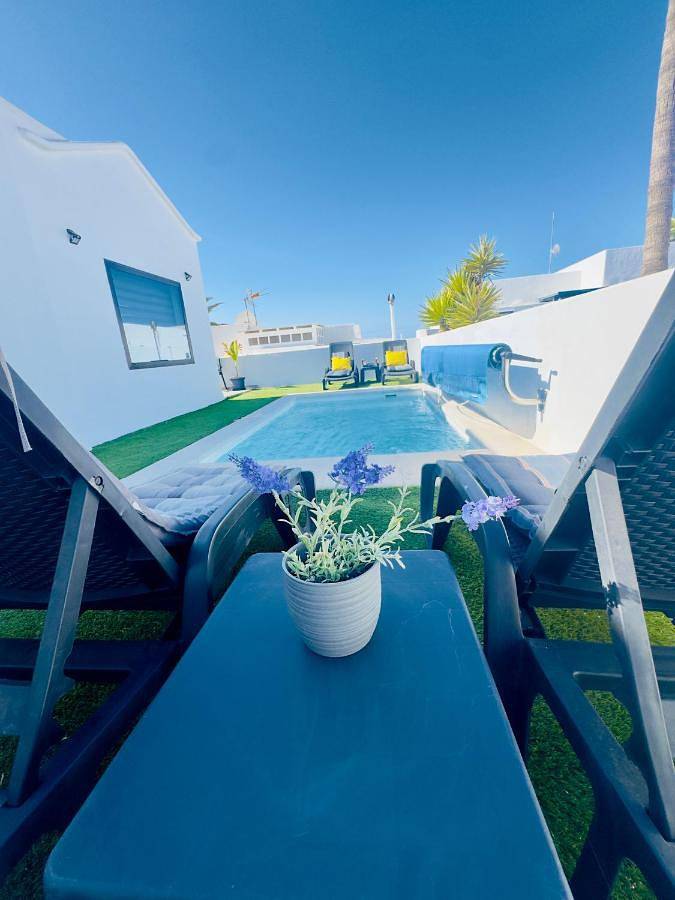 Chalet para 4 personas, con piscina y vistas además de jardín y vistas al lago en Lanzarote - 2