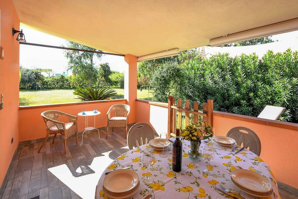 Gorgeous home in Cirella with Wifi in Diamante, Tyrrhenian Coast Kalabria