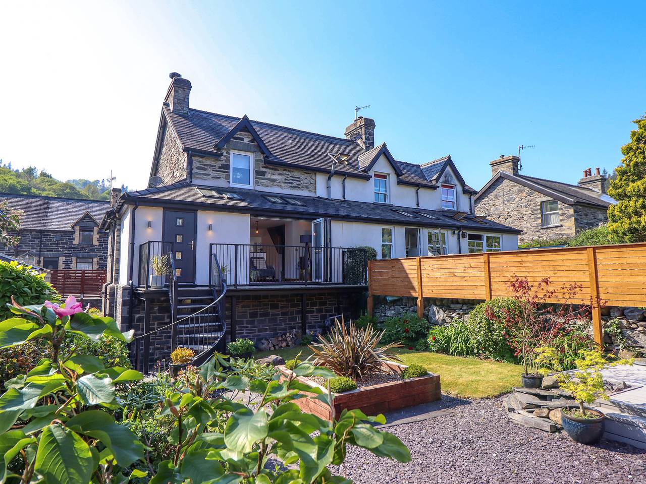 Log Cabin for 4 People in Betws-y-Coed, Conwy region