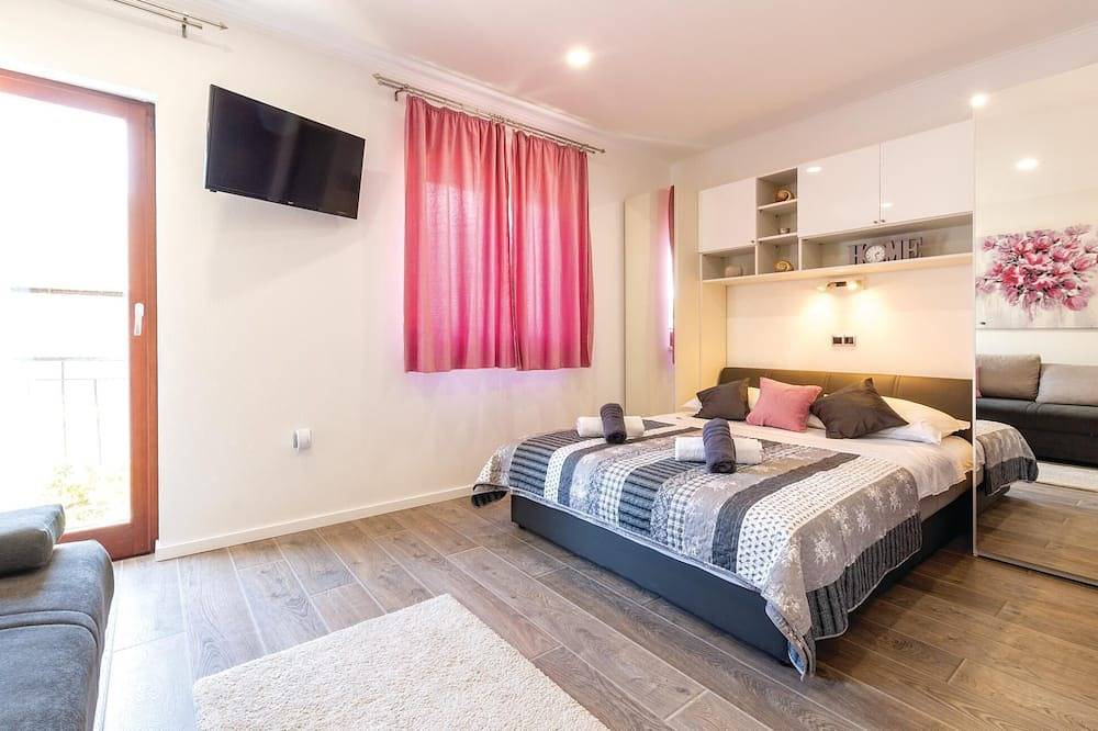 Geheel appartement, Gezellig appartement in Jesenice in Jesenice, Split-Dalmatië