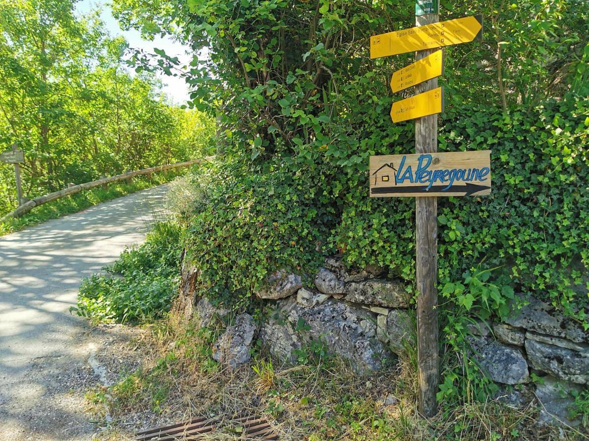 La Peyregoune, logement en pleine nature et table d'hôtes in Blieux, Alpes-de-Haute-Provence