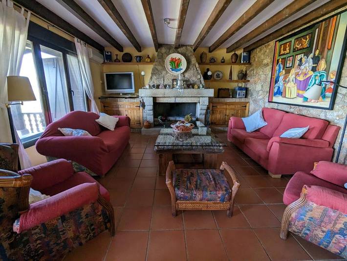 Casa rural para 10 personas, con jardín y vistas al lago además de piscina y vistas, Se admiten mascotas en Candeleda - 4