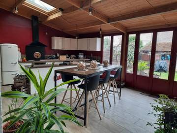 Cottage pour 2 personnes, avec jacuzzi et jardin à Châteauroux