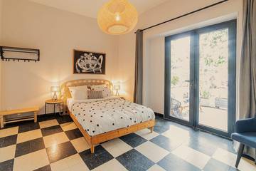 Gîte pour 2 personnes, avec terrasse ainsi que jardin et piscine à Brouzet-lès-Quissac