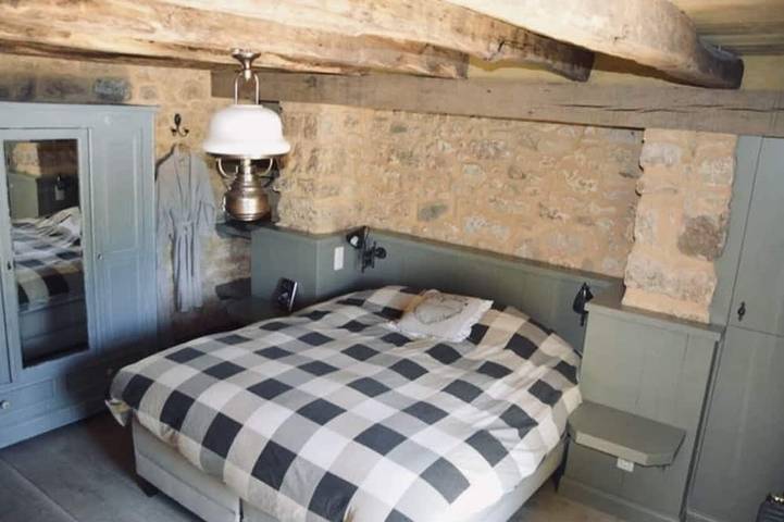 Location de vacances pour 15 personnes, avec jardin ainsi que terrasse et piscine à Saint-Chamassy - 2