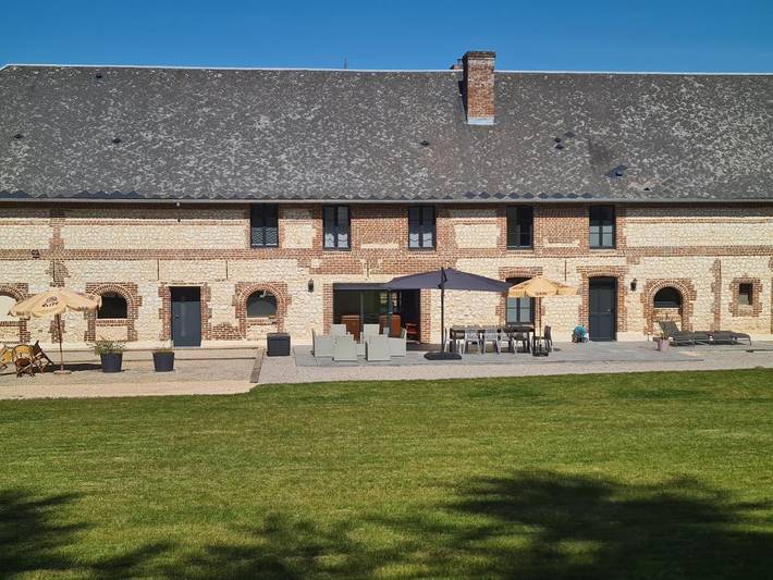 Location de vacances pour 14 personnes, avec Terrasse et Jardin à Vironchaux