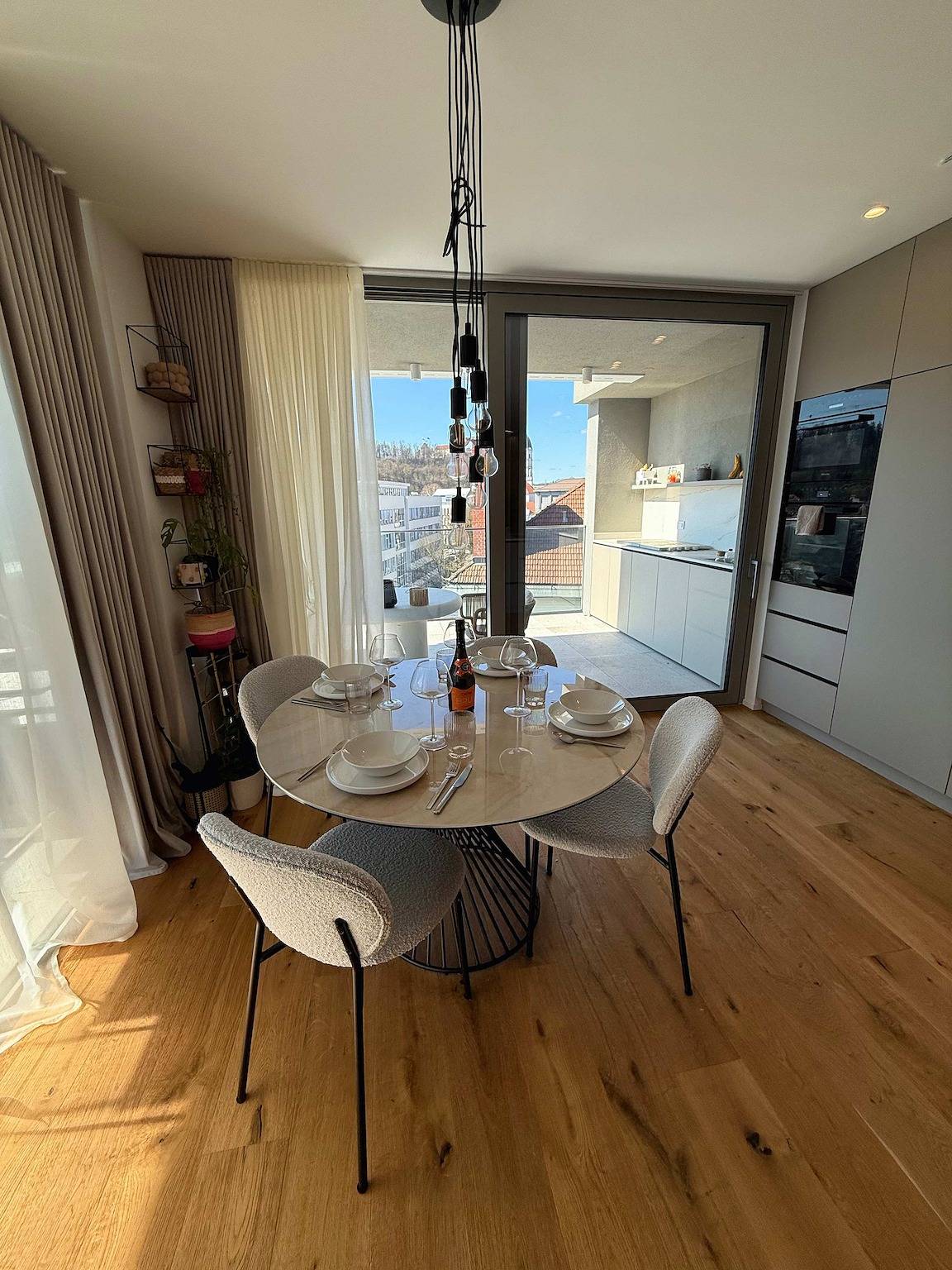 Geheel appartement, Vakantieappartement voor 7 personen met balkon/terras in Ljubljana, Slovenië
