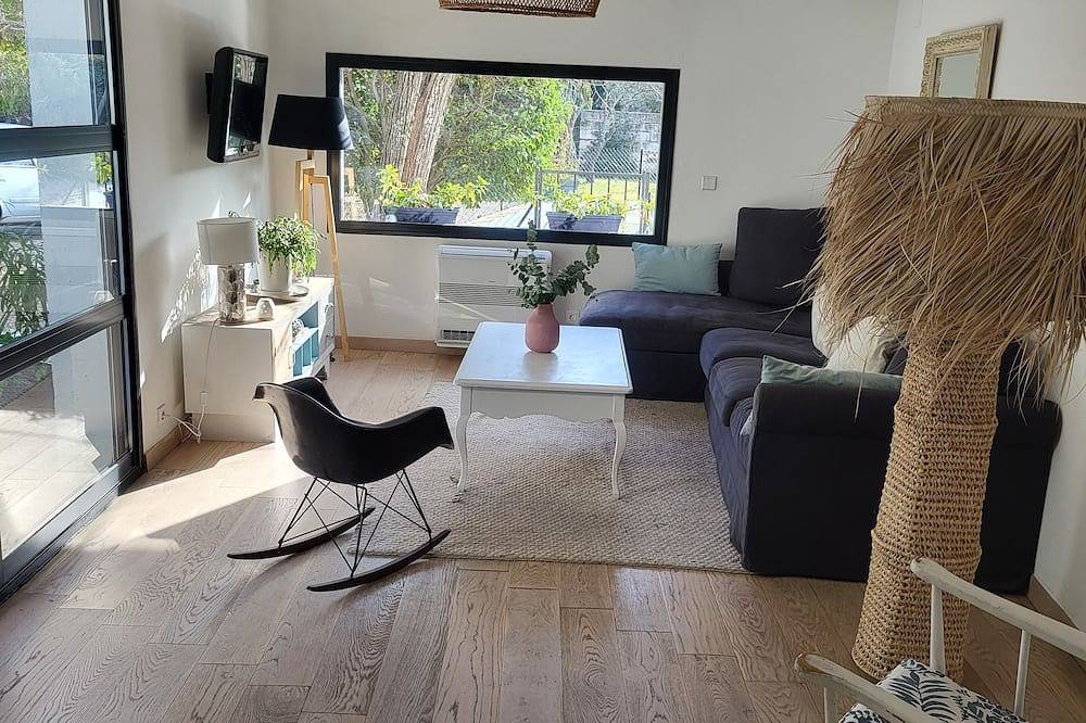 Villa avec piscine à Villeneuve les Avignon (5 min d' avignon) in Villeneuve-lès-Avignon, Région de Nîmes