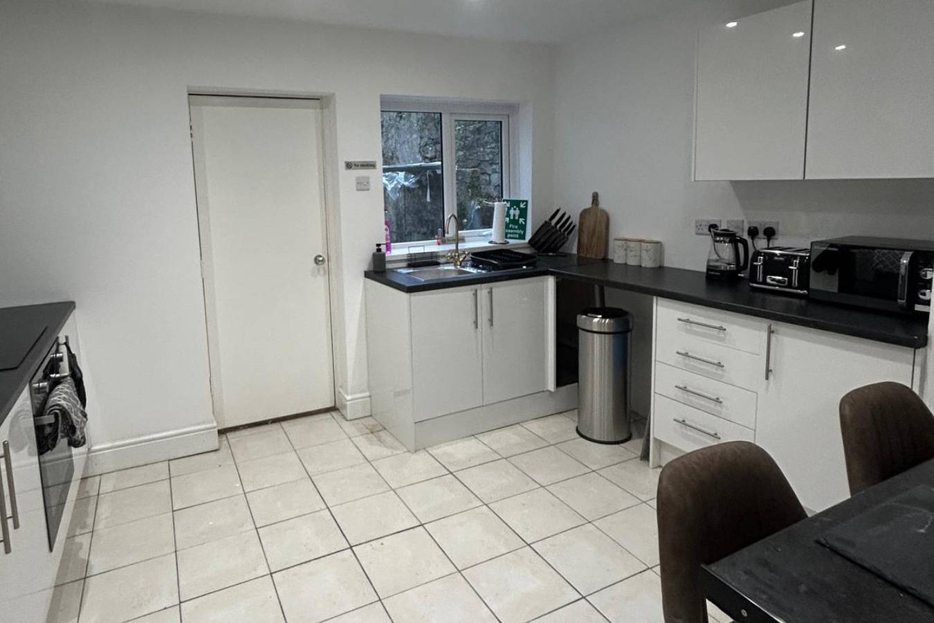 4 Bedroom House, Sleeps 7 - Pet Friendly & Wifi in Swansea, Région de Swansea