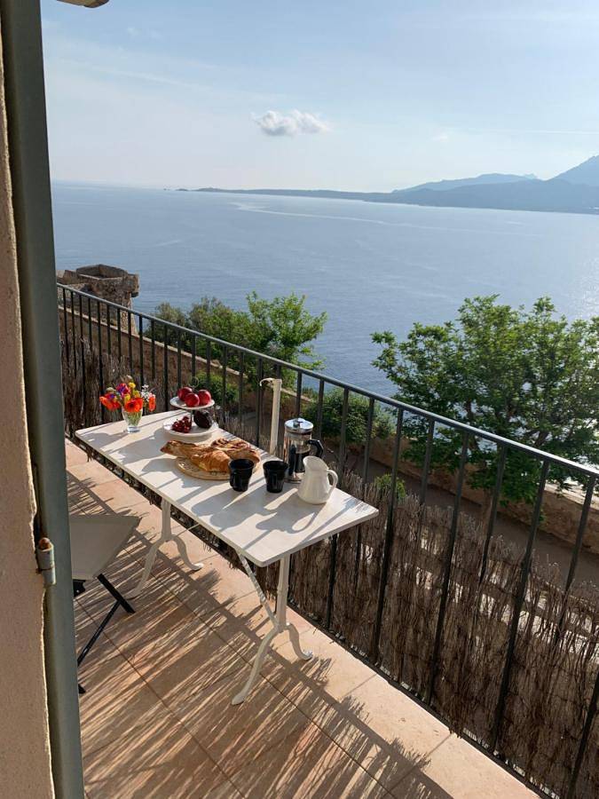 Appartement entier, One-Bedroom Apartment in Calvi, Région de Calvi