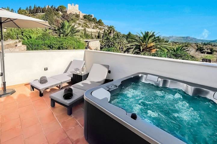 Villa für 6 Personen, mit Balkon und Whirlpool in Artà