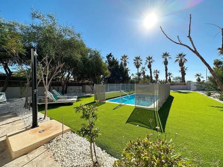 Location de vacances pour 4 personnes, avec Balcon et Terrasse ainsi que Jardin et Piscine à La Azohía - 2