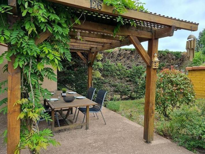 Maison de vacances pour 4 personnes, avec Terrasse et Jardin ainsi que Bassin pour enfant et Piscine