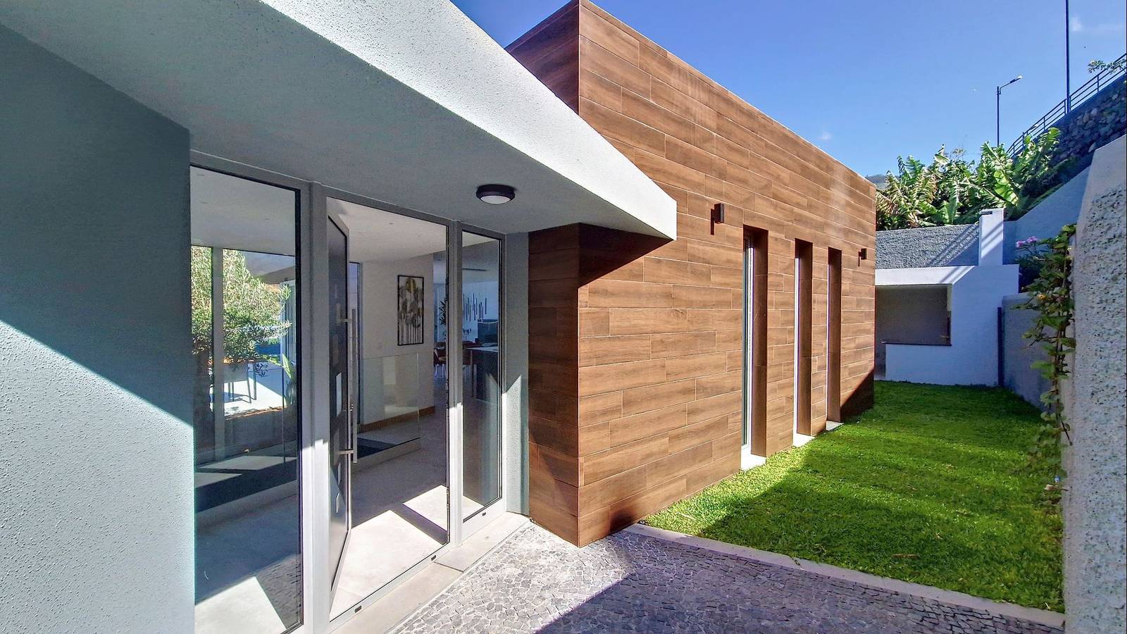 Villa Blue Horizon by Lovelystay in Pináculo, Tabua