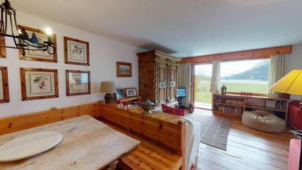 Ferienwohnung für 7 Personen, mit Sauna und Seeblick sowie Ausblick und Garten in Silvaplana