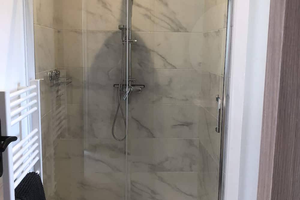 T2 Villa wing + jacuzzi in Camps-la-Source, Brignoles region