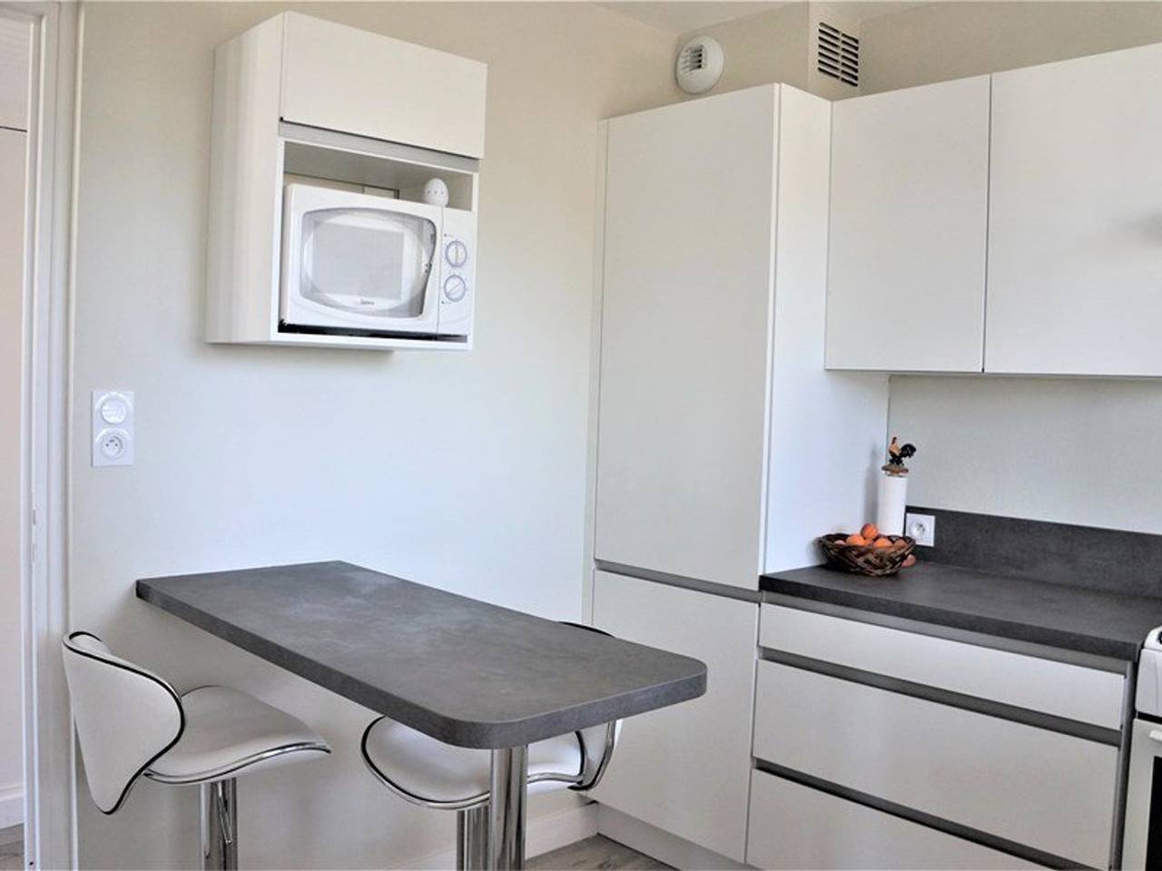 Maison 7 pièces avec Wifi à 5 min de la mer, Fort-Bloqué, jardin, animaux acceptés, pouvant accueillir 12 pers in Le Fort-Bloqué, Ploemeur