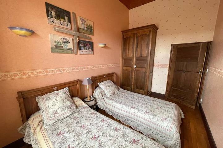 Location de vacances pour 6 personnes, avec jardin, animaux acceptés à Saint-Cyprien (Lot) - 4