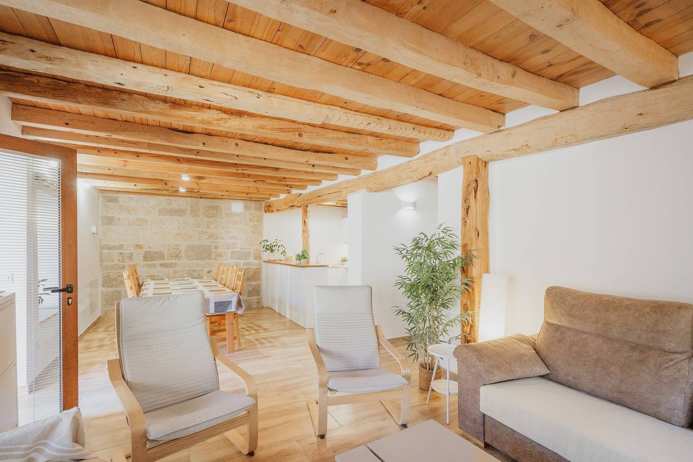 Casa Rural 'El Portal De Castroserna' con Vistas a la Montaña, Terraza Privada y Wi-Fi in Prádena, Provincia de Segovia