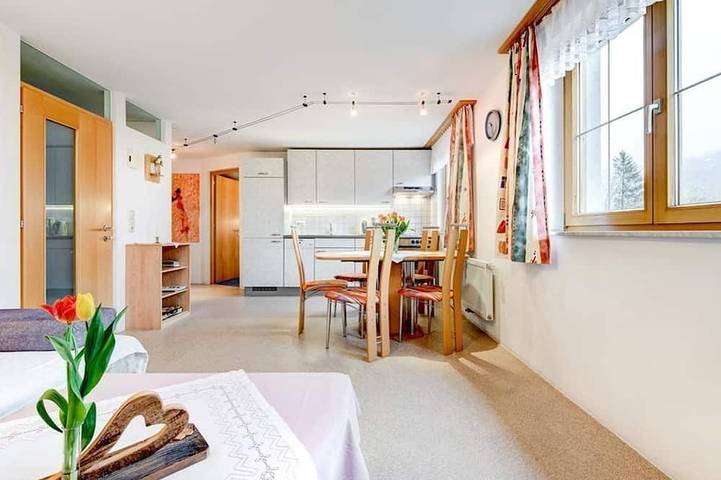 Ferienwohnung für 4 Personen, mit Terrasse und Garten in Sonntag
