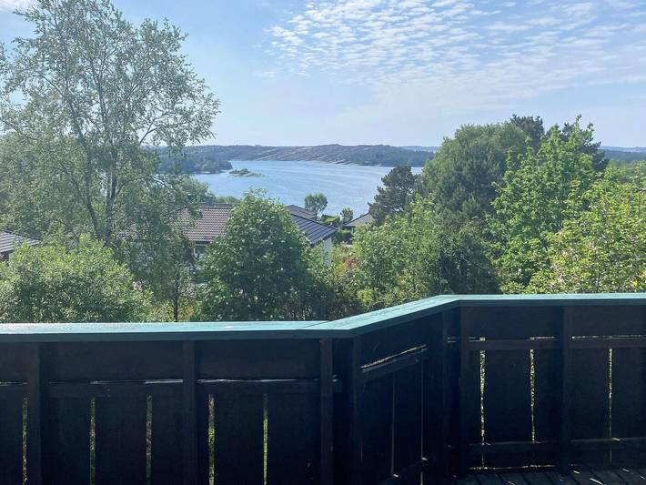 Ferienhaus für 4 Personen, mit Ausblick und Terrasse sowie Garten