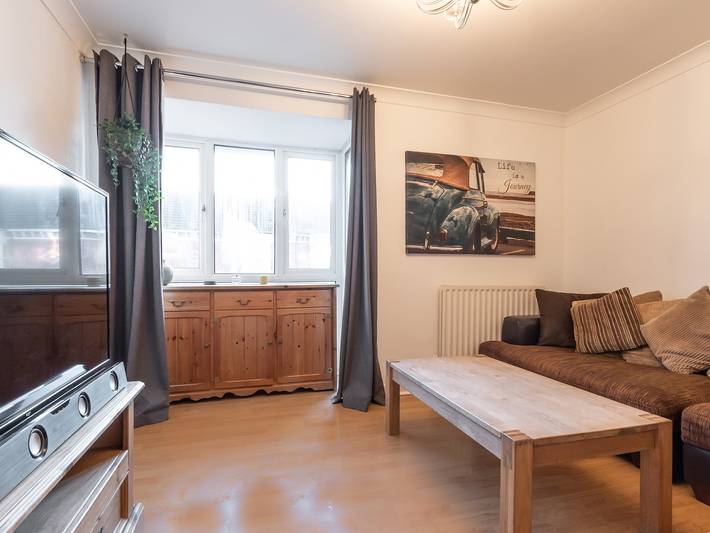 Log cabin for 4 people, with garden in Portsmouth