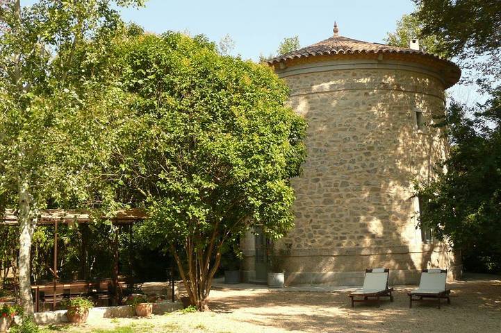 Location de vacances pour 10 personnes, avec Terrasse et Jardin à Aimargues