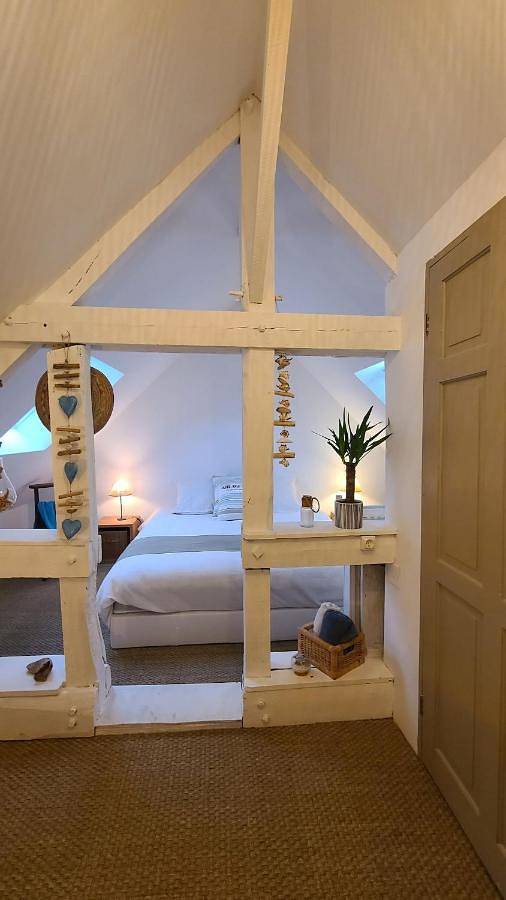 Location de vacances pour 2 personnes, avec jardin ainsi que terrasse et vue à Le Ferré - 4