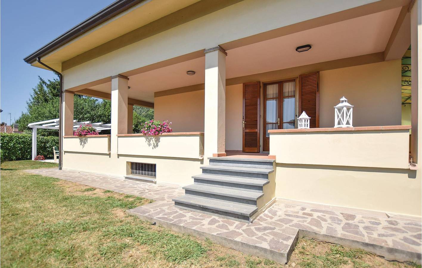 Geräumiges Apartment mit Pool, WiFi & Parkplatz - Camaiore in Camaiore, Italienische Riviera