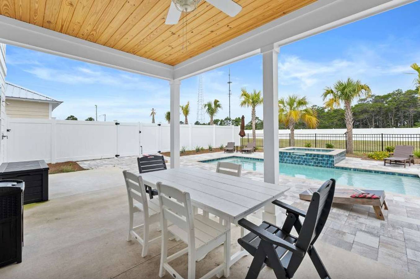 Panama Dunes   Shores   Sleeps 26   2 Lsv   Pools in Panama City Beach, Emerald Coast