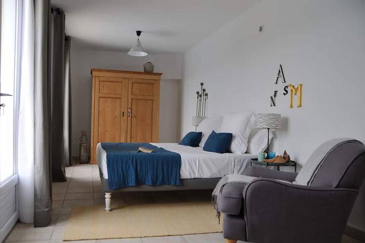 Ganze Wohnung, Large stylish apartment with sea views over the Bay of Cannes and infinity pool in Les Adrets-de-l'Estérel, Massif de l'Esterel