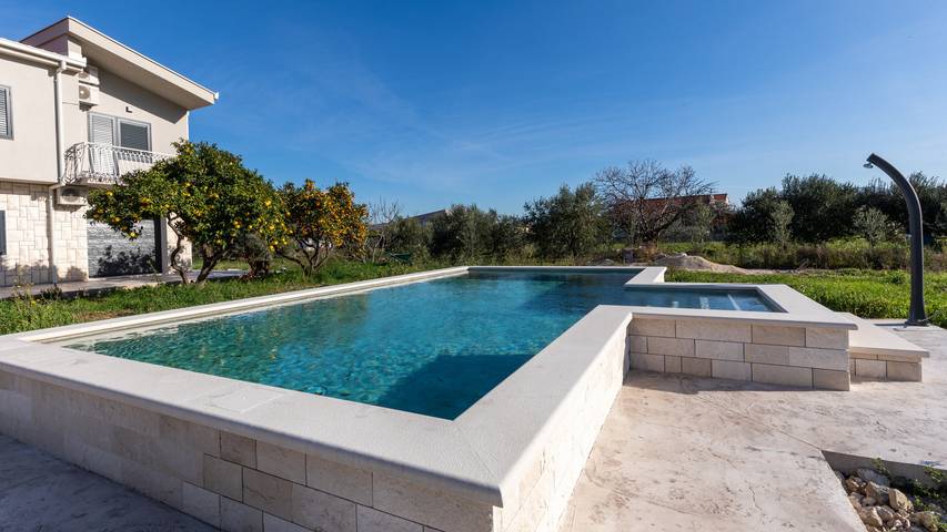 Villa Dolina Opuzen by Villas Guide in Dubrovnik-Neretva