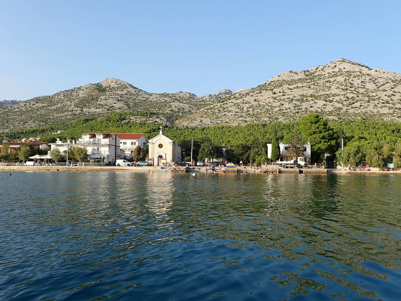 Ganze Wohnung, Ferienwohnung für 6 Personen mit Balkon in Starigrad Paklenica, Starigrad