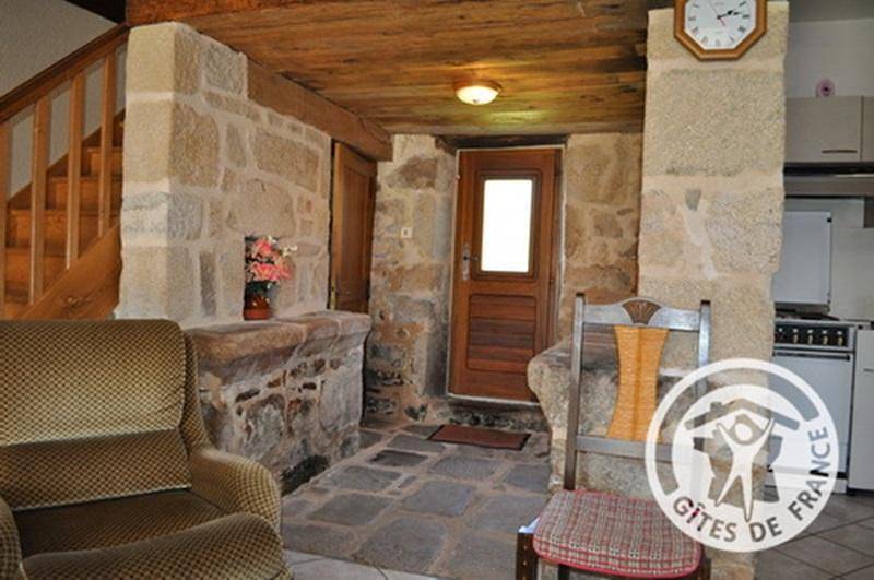 Casa rural con jardín y servicios cerca de Marcillac-la-Croisille in Marcillac-la-Croisille, Región de Tulle