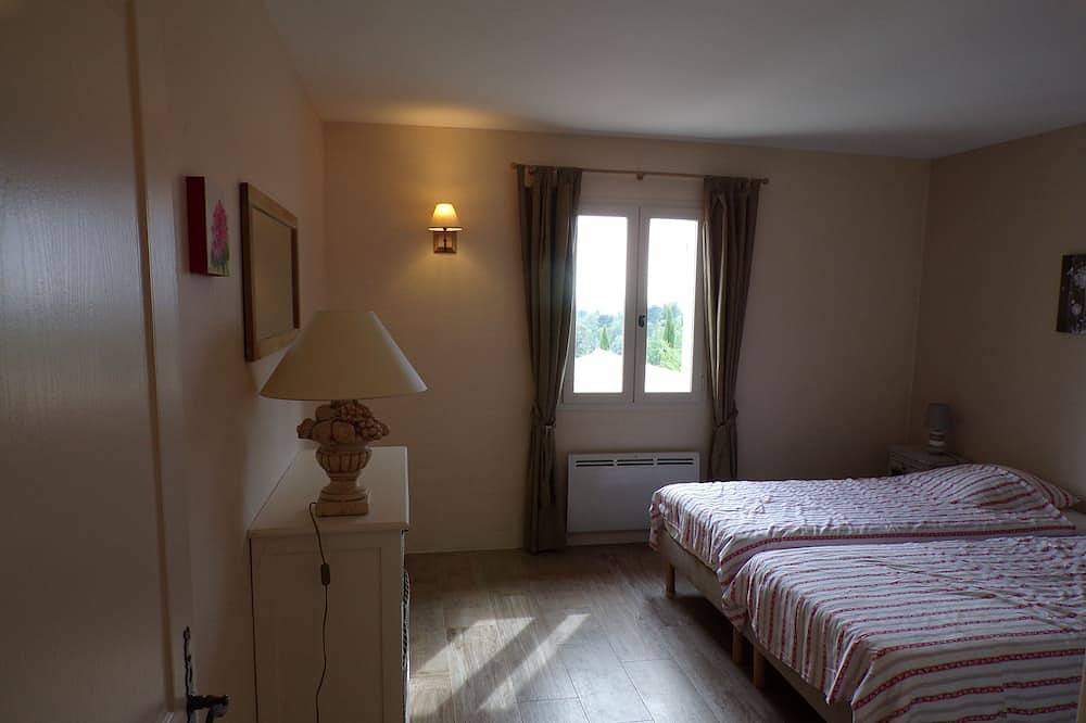 Villa Lou Coulabio - Stay in Provence with Private Pool and Panoramic View in Tourtour, Region de Draguignan