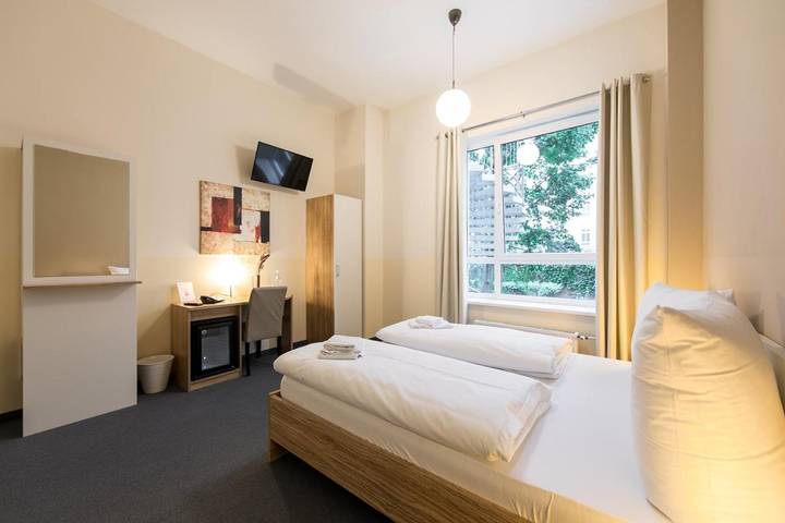 Hotel für 3 Personen in Friedrichshain
